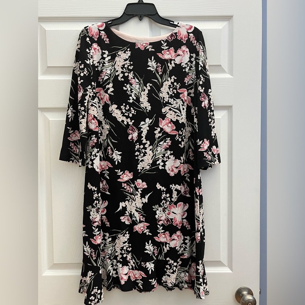 Floral Dress, background black, size L, like new, brand Sandra Darren.
